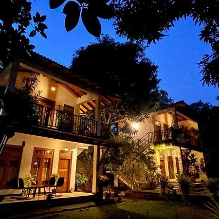 Kithmi Resort โปลอนนารูวา ภายนอก รูปภาพ