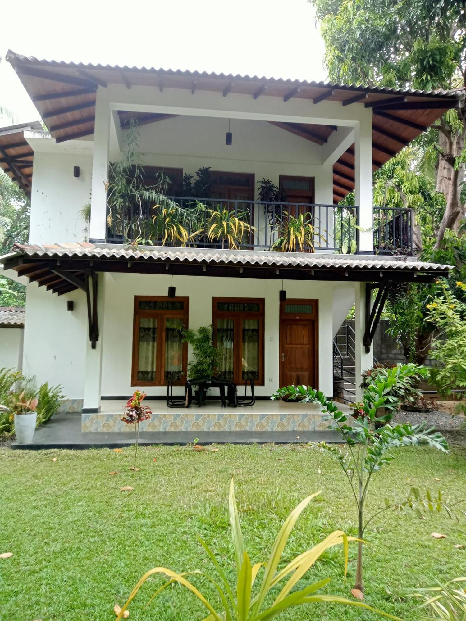 Kithmi Resort โปลอนนารูวา ภายนอก รูปภาพ