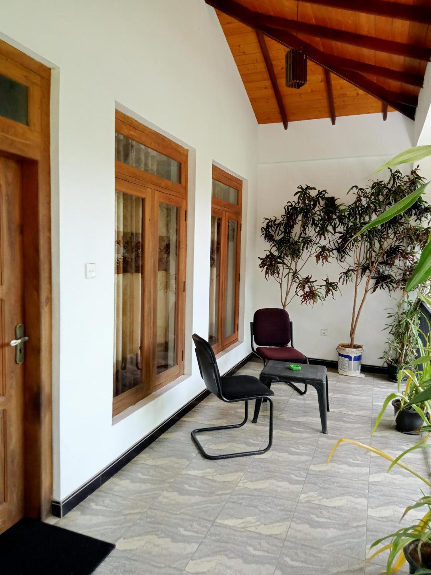 Kithmi Resort โปลอนนารูวา ภายนอก รูปภาพ